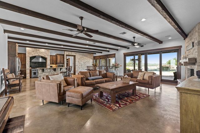 297 Kylie Rae CT, Round Mountain, TX 78663