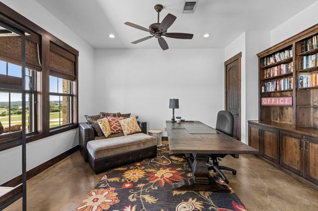 297 Kylie Rae CT, Round Mountain, TX 78663