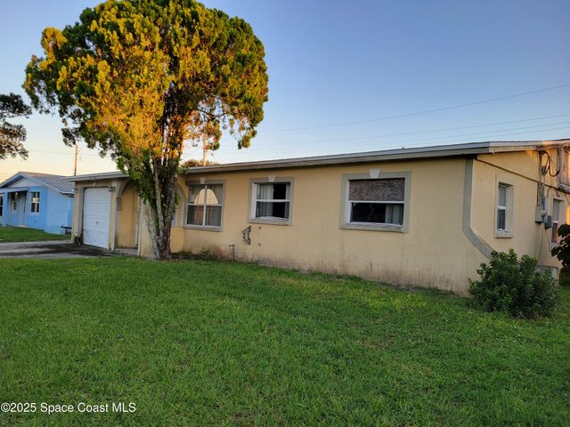 909 Almond Boulevard, Melbourne, FL 32901