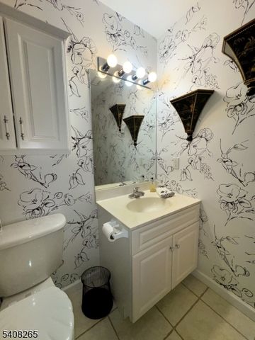 34 Chanda Ct 34, Clifton City, NJ 07012