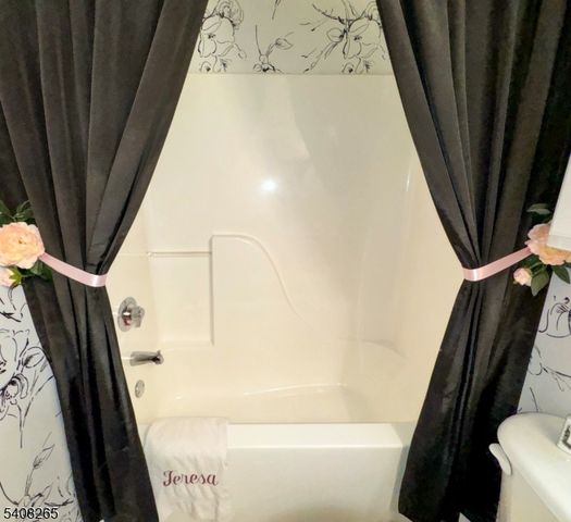 34 Chanda Ct 34, Clifton City, NJ 07012