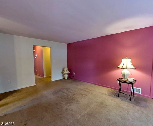 34 Chanda Ct 34, Clifton City, NJ 07012