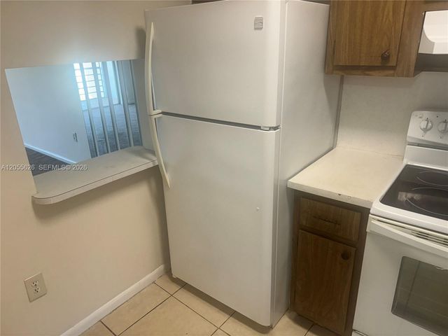 8135 Sunrise Lakes Blvd 309, Sunrise, FL 33322
