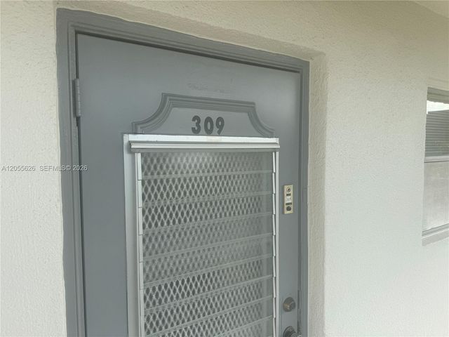 8135 Sunrise Lakes Blvd 309, Sunrise, FL 33322