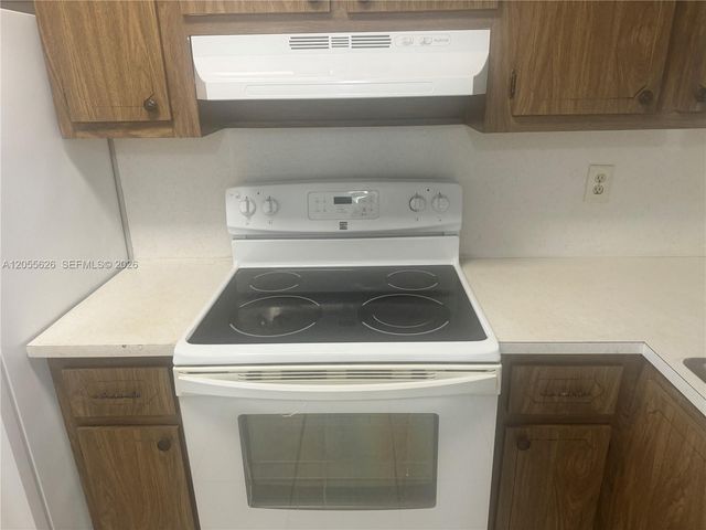 8135 Sunrise Lakes Blvd 309, Sunrise, FL 33322
