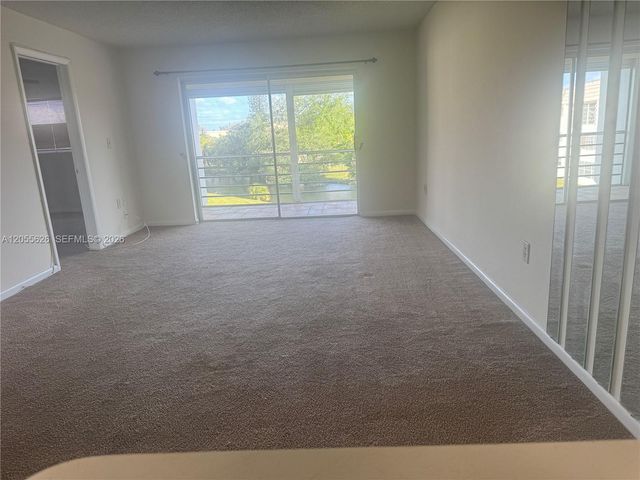 8135 Sunrise Lakes Blvd 309, Sunrise, FL 33322