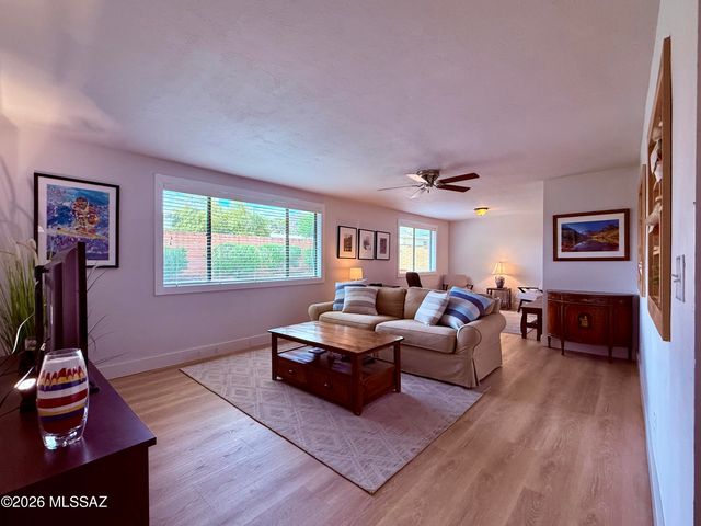 2523 W Calle Paraíso, Tucson, AZ 85745