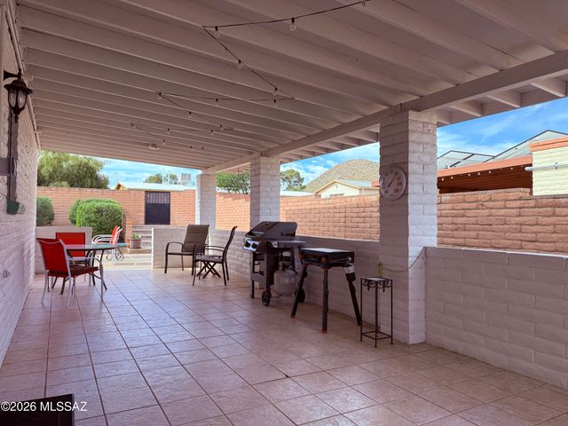 2523 W Calle Paraíso, Tucson, AZ 85745