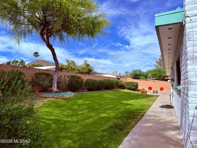 2523 W Calle Paraíso, Tucson, AZ 85745