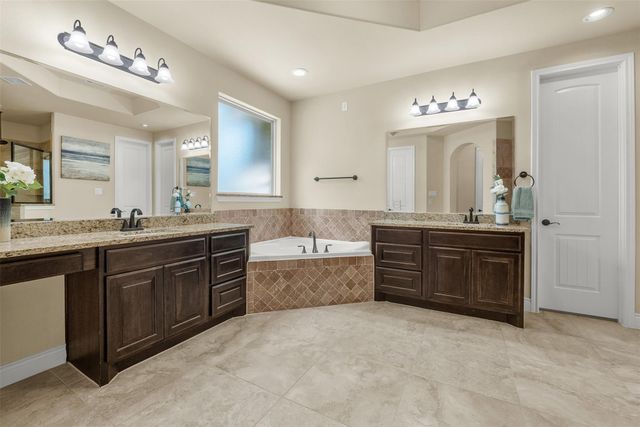 8992 Wind Jammer Lane, Montgomery, TX 77316
