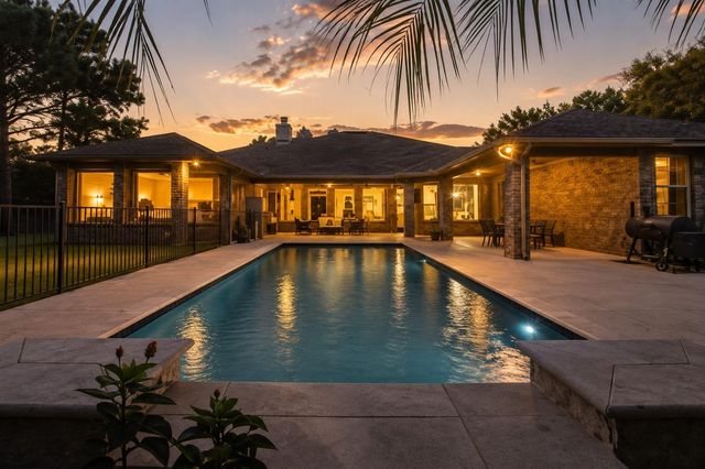 8992 Wind Jammer Lane, Montgomery, TX 77316