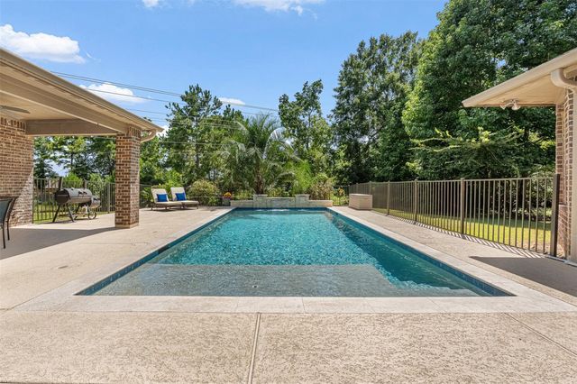 8992 Wind Jammer Lane, Montgomery, TX 77316