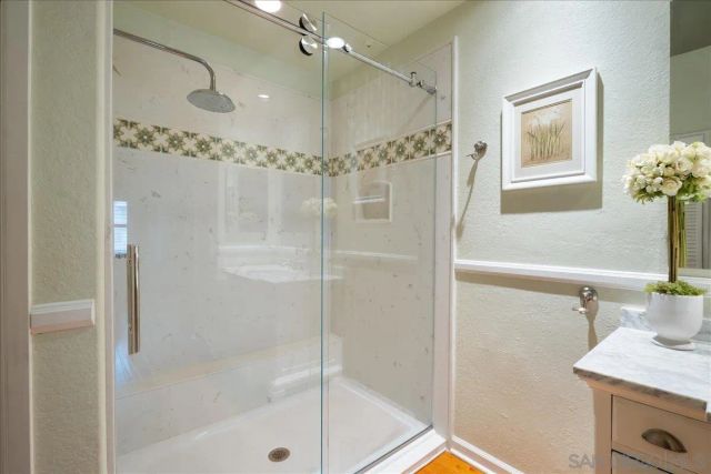 7274 Shoreline Drive 116, San Diego, CA 92122