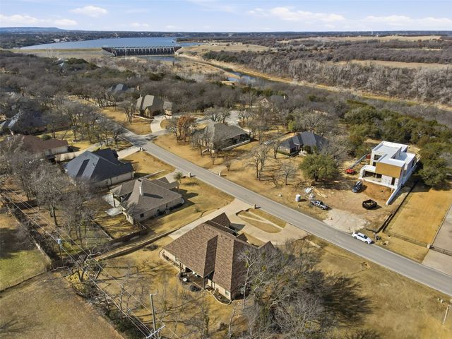 6403 Westover Drive, Granbury, TX 76049