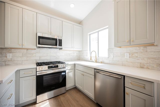 5539 Ballinger Drive, Las Vegas, NV 89142