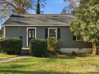 207 Oakdale Street, Gastonia, NC 28054