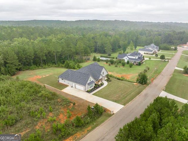 216 Creekside Trail, Forsyth, GA 31029