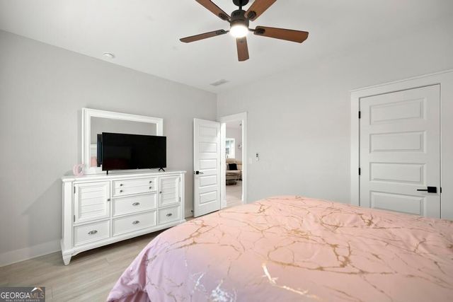 216 Creekside Trail, Forsyth, GA 31029
