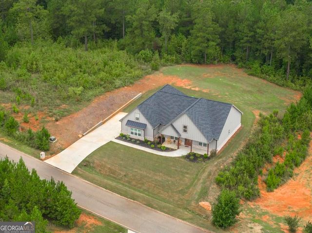 216 Creekside Trail, Forsyth, GA 31029