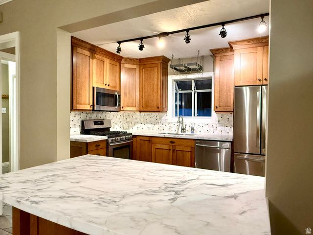 2123 E HUBBARD AVE, Salt Lake City, UT 84108