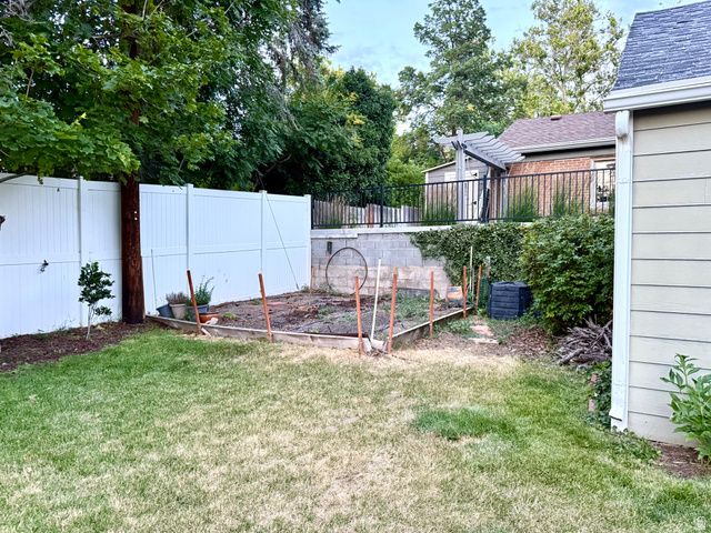 2123 E HUBBARD AVE, Salt Lake City, UT 84108