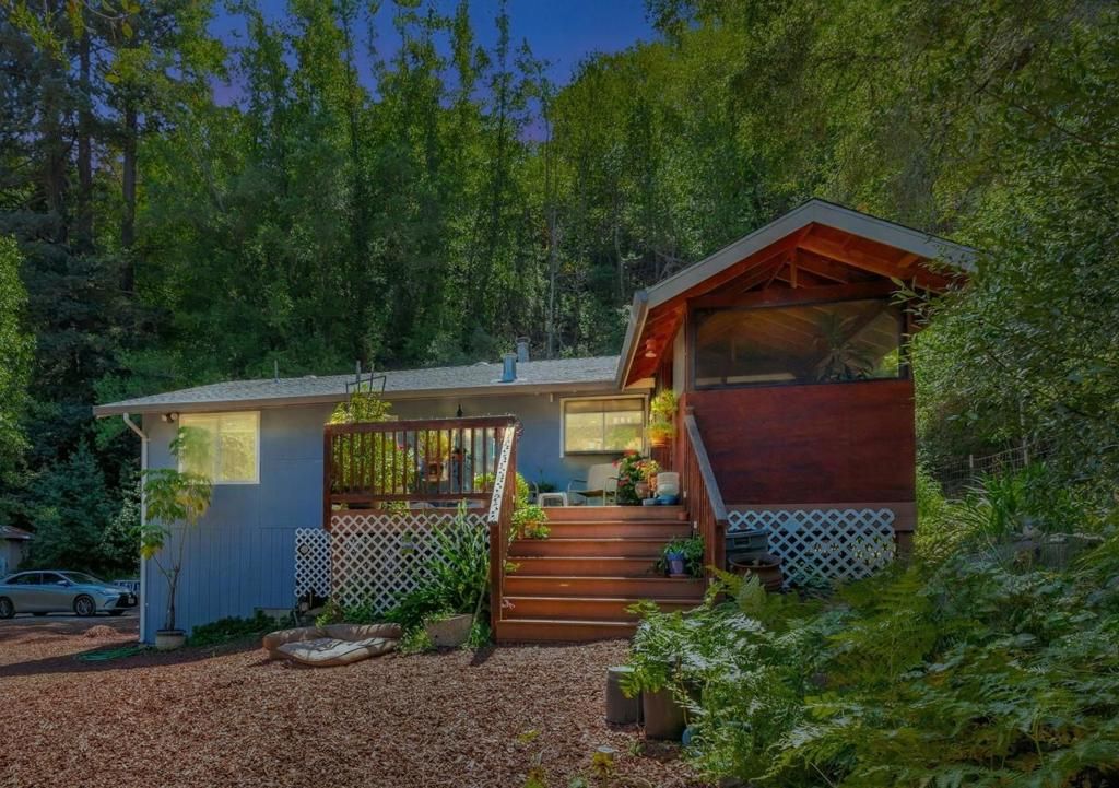 7185 Redwood Retreat Road, Gilroy, CA 95020