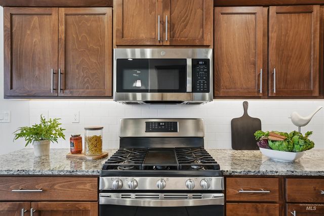 18522 White Rose Pl, Nampa, ID 83687