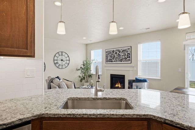 18522 White Rose Pl, Nampa, ID 83687