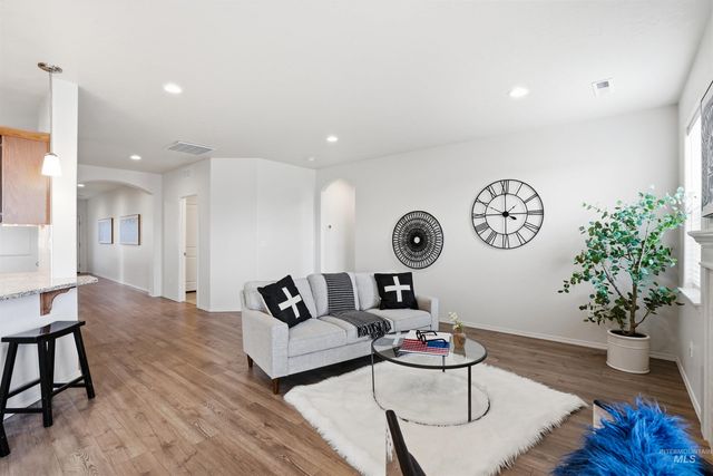 18522 White Rose Pl, Nampa, ID 83687