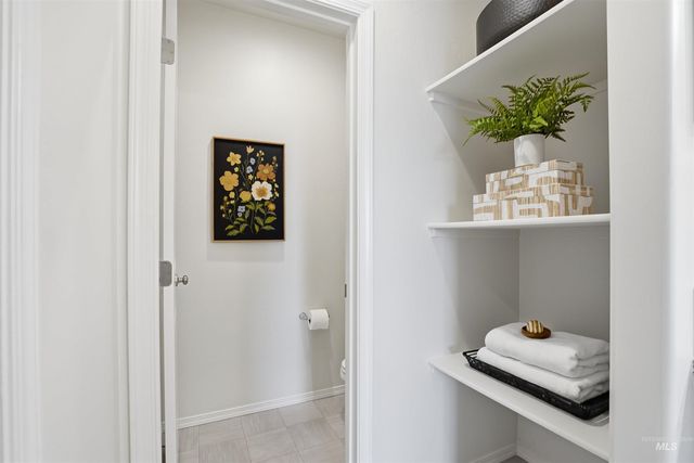 18522 White Rose Pl, Nampa, ID 83687