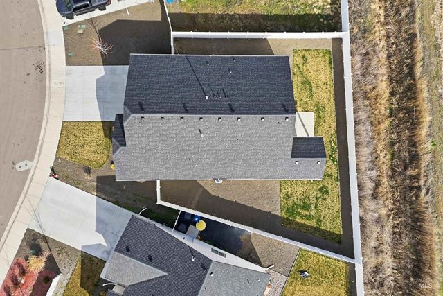 18522 White Rose Pl, Nampa, ID 83687