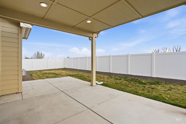 18522 White Rose Pl, Nampa, ID 83687