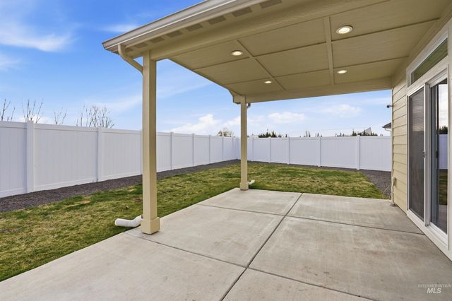 18522 White Rose Pl, Nampa, ID 83687