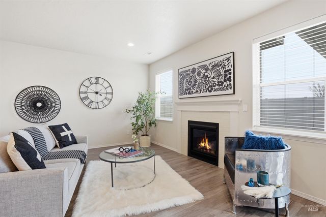 18522 White Rose Pl, Nampa, ID 83687