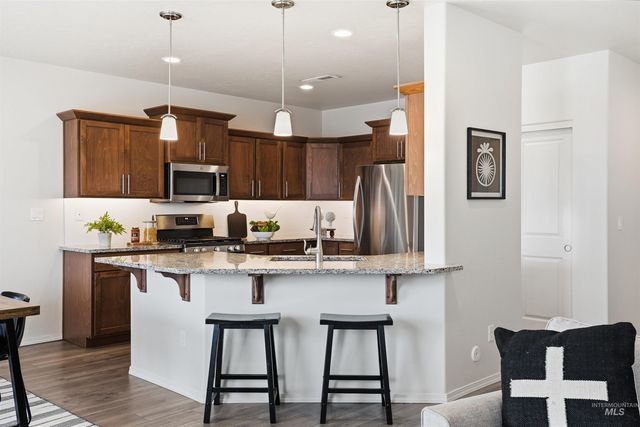 18522 White Rose Pl, Nampa, ID 83687