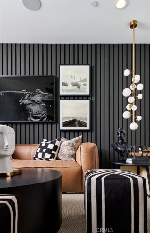 11832 Canoga Avenue, Chatsworth, CA 91311