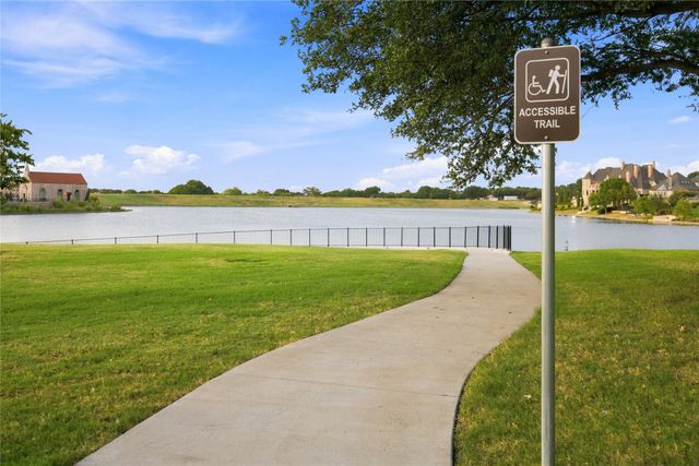 6904 Edgewater Drive, Mckinney, TX 75072