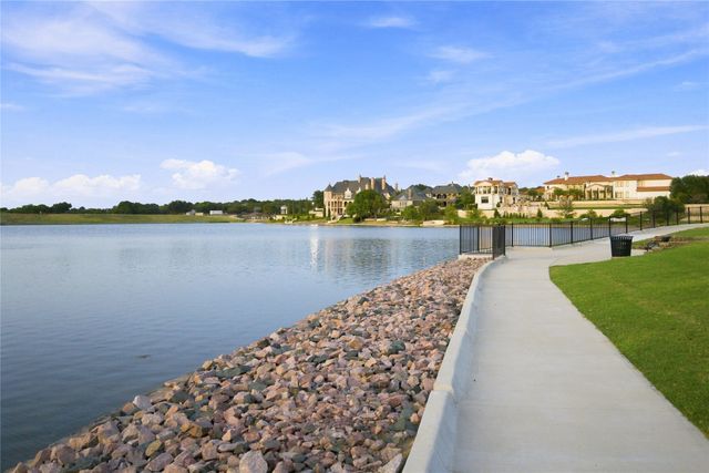 6904 Edgewater Drive, Mckinney, TX 75072