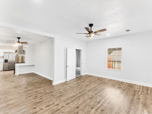 3435 Avenue M, Fort Worth, TX 76105