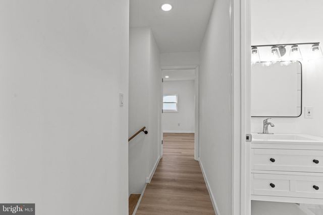 261 NORTHPARK DR, Levittown, PA 19054