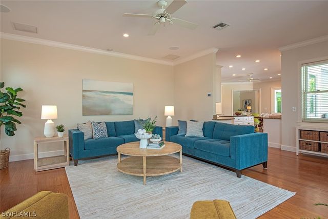 263 N Lake DR, Naples, FL 34102