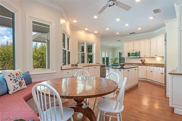 263 N Lake DR, Naples, FL 34102