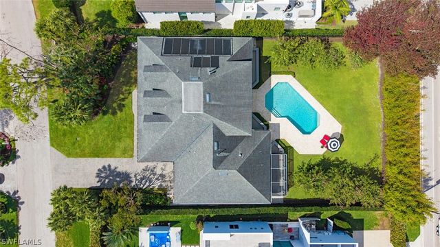 263 N Lake DR, Naples, FL 34102