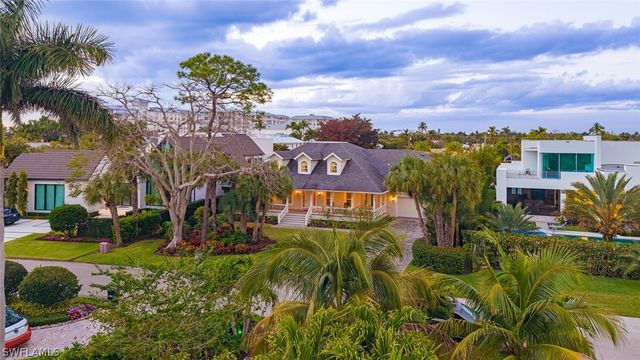 263 N Lake DR, Naples, FL 34102