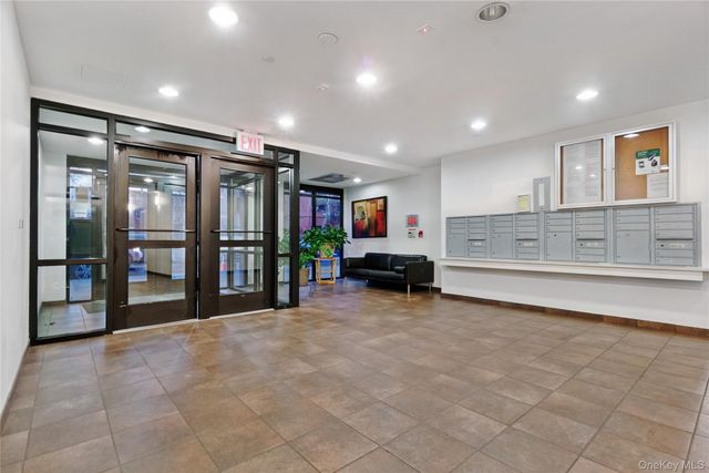 566 Gates Avenue 1B, Brooklyn, NY 11221