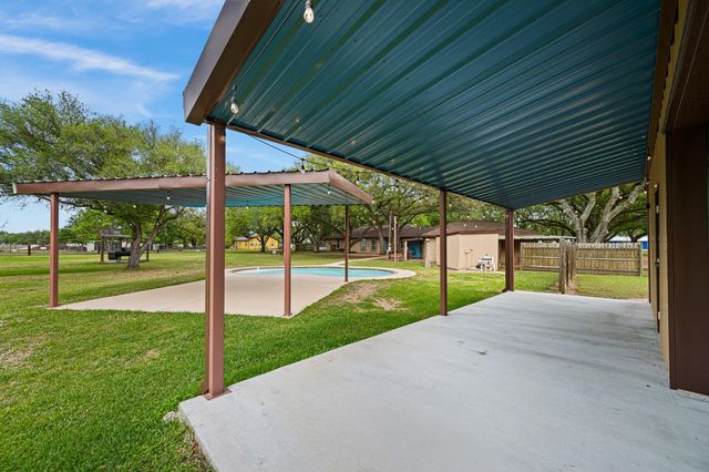 13926 Fm 442 Road, Needville, TX 77461