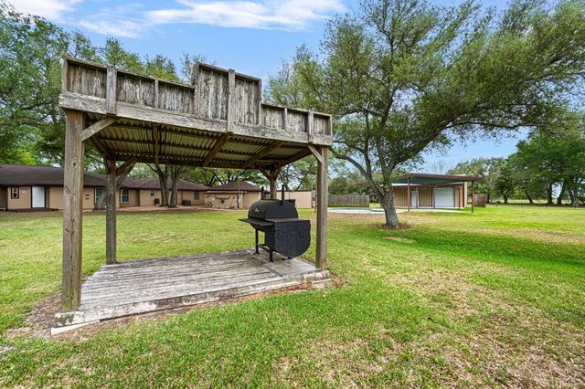13926 Fm 442 Road, Needville, TX 77461