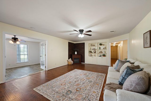 13926 Fm 442 Road, Needville, TX 77461