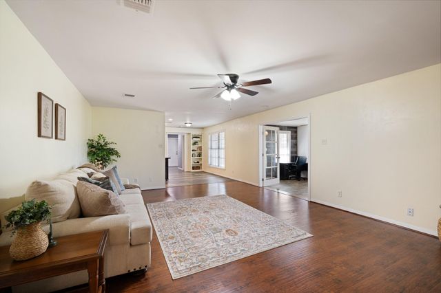13926 Fm 442 Road, Needville, TX 77461