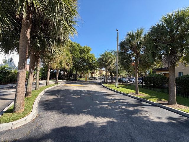 12080 SW 268th St 24, Homestead, FL 33032